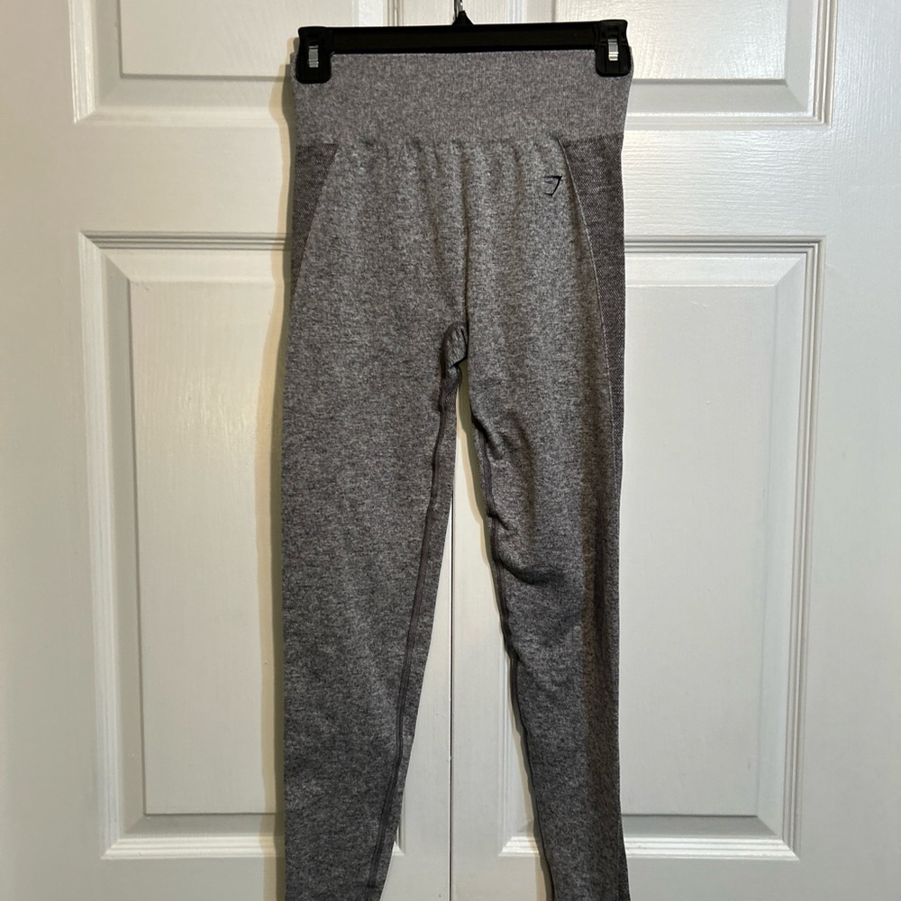 Gymshark Leggings Size S Small Gray Crop Seamless